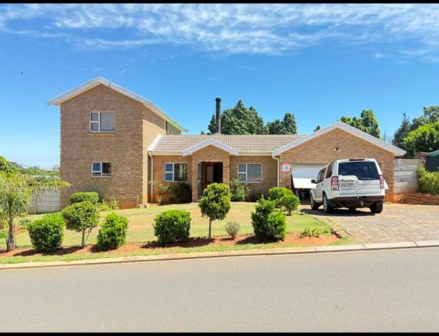 3 BEDROOM HOUSE FOR SALE IN TAFELZICHT